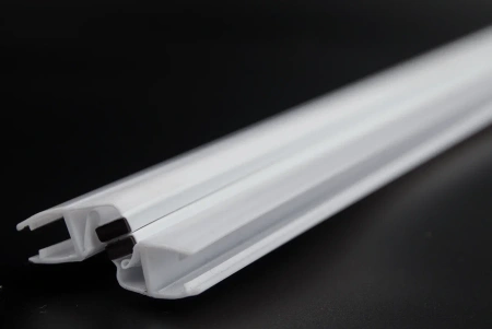 PVH04-907WM8 Магнитный уплотнительный профиль для стекла 8мм, регулируемый 90°- 180°, 2500 мм, premium