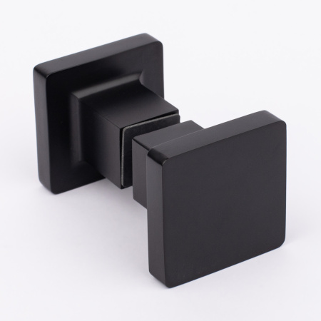 Ручка-кноб квадратная, черный матовый, латунь